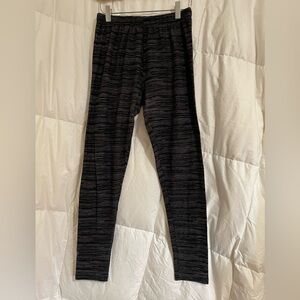 M/L black and grey striped leggings